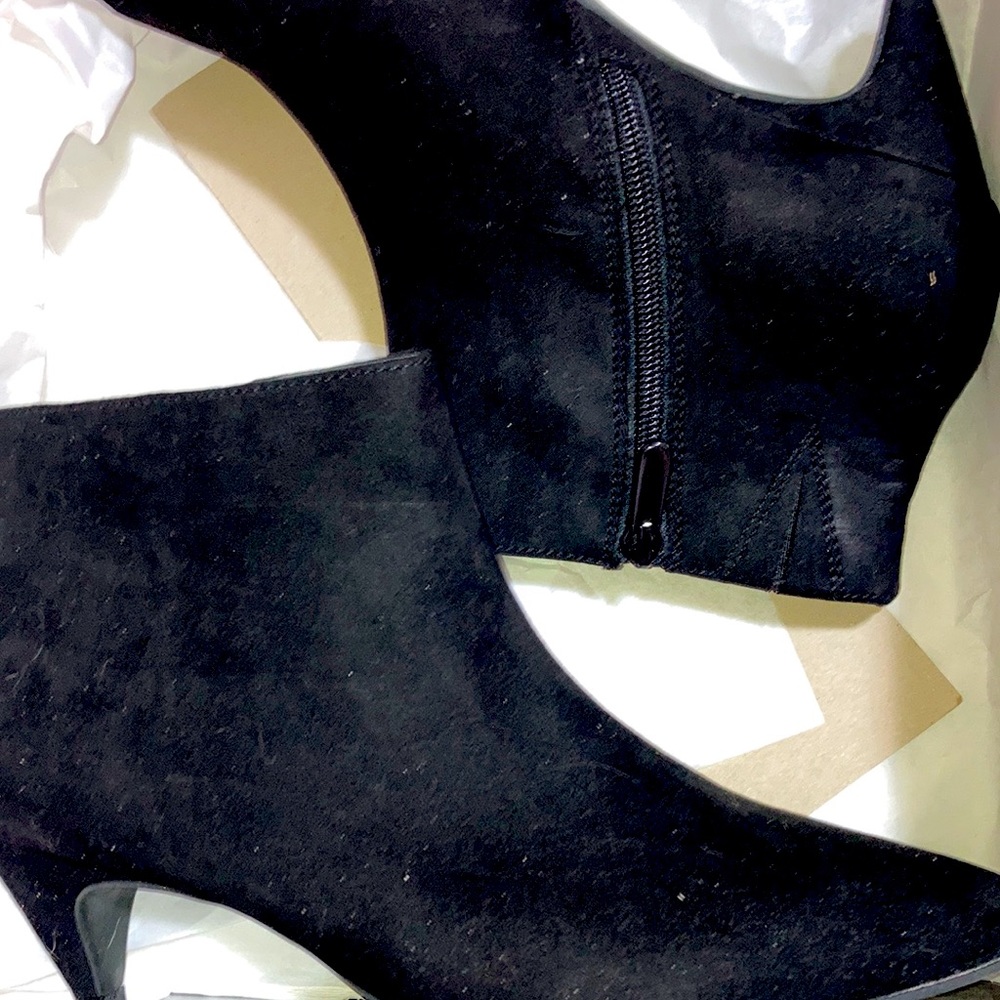 Kitten heels